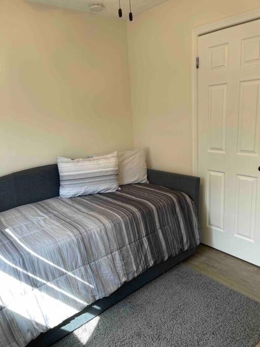 The Tranquility Apartment Tobyhanna Bagian luar foto